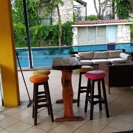 Hotel Arti Butik *