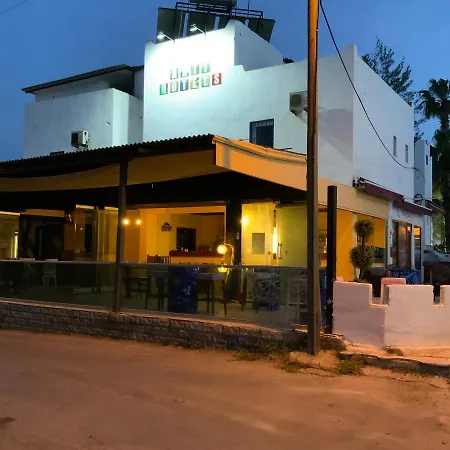 Szálloda Arti Butik *